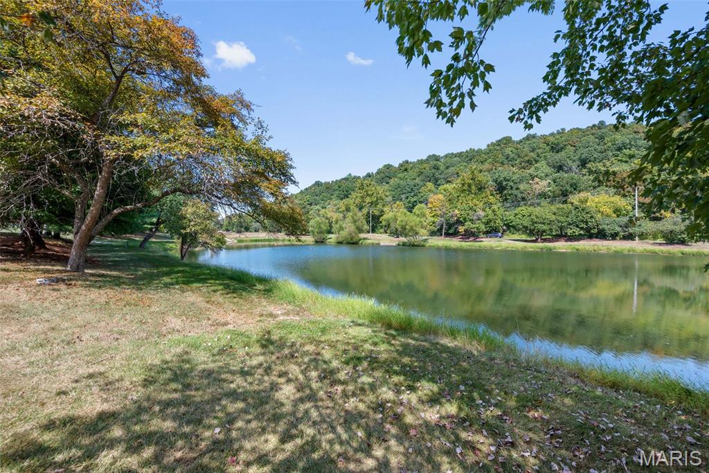 936 Forest Lake Court