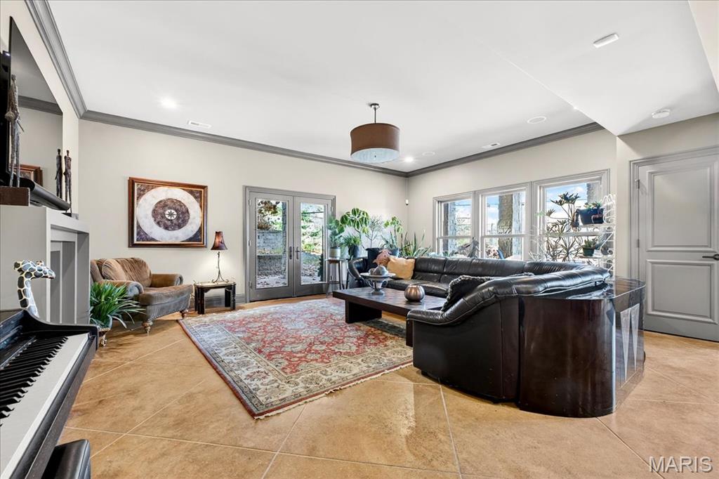 10600 Country View Drive