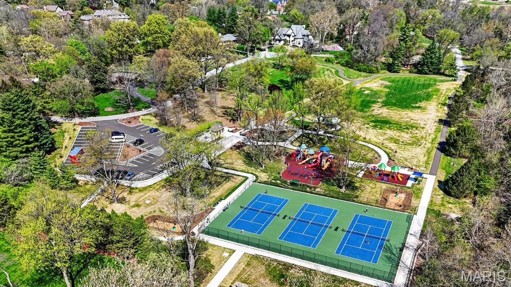 10600 Country View Drive