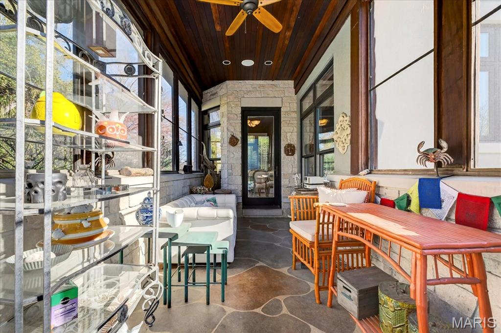 10600 Country View Drive