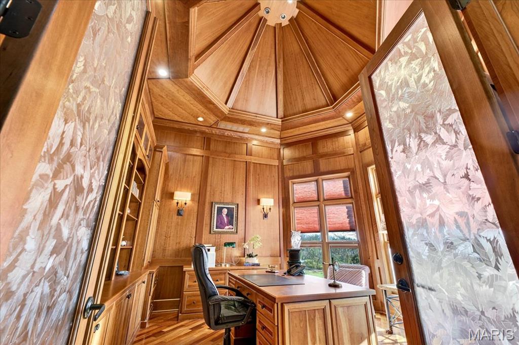 10600 Country View Drive