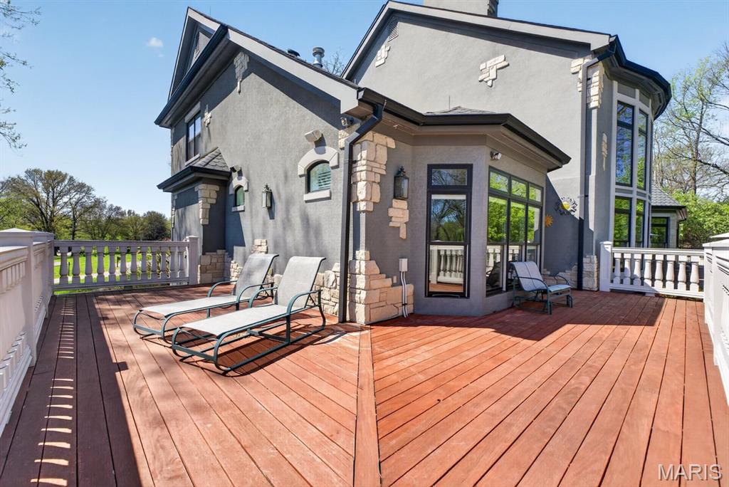 10600 Country View Drive