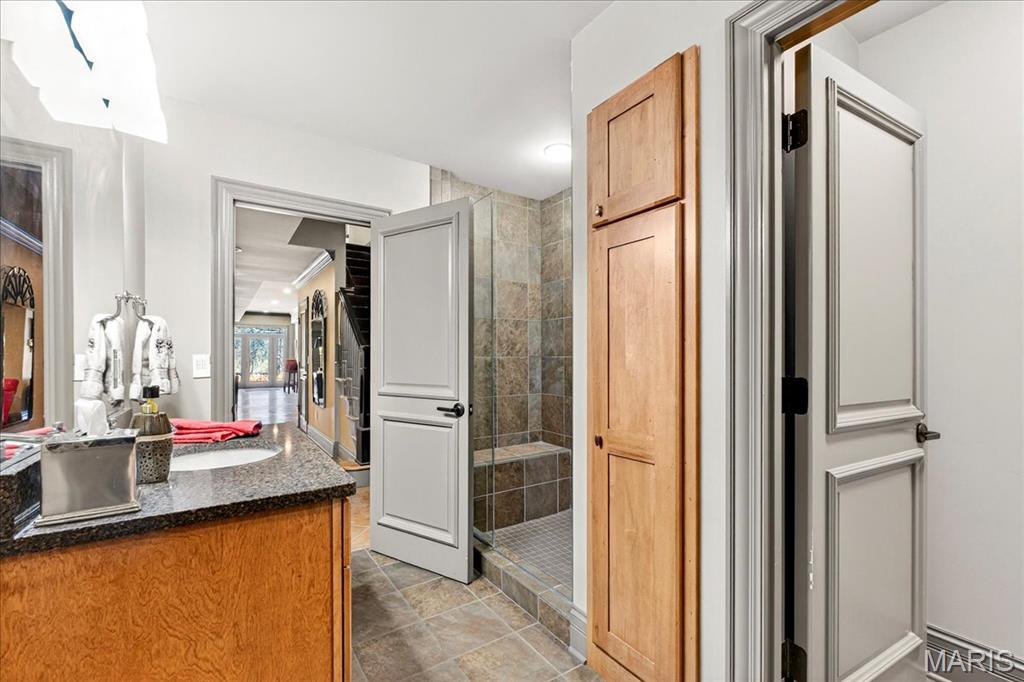 10600 Country View Drive