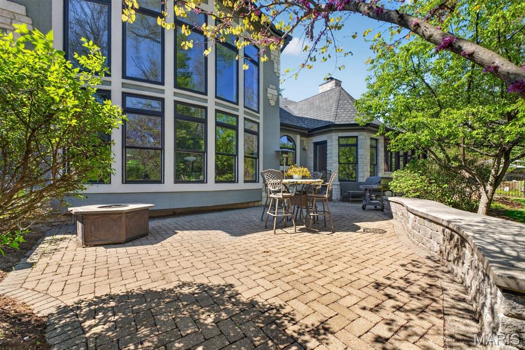 10600 Country View Drive