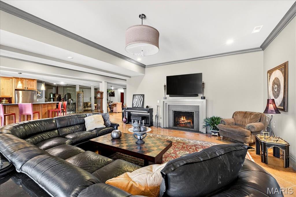 10600 Country View Drive