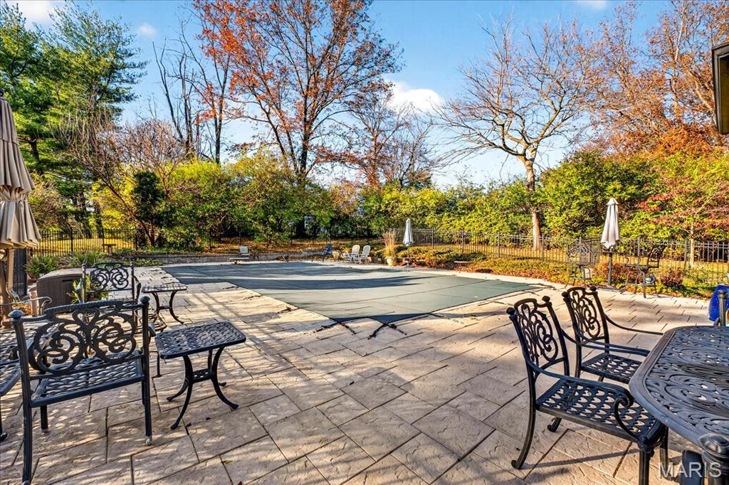 10600 Country View Drive