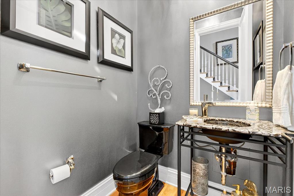 10600 Country View Drive