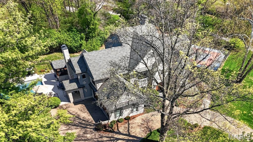 10600 Country View Drive