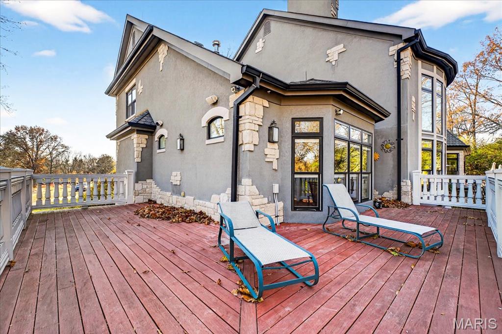 10600 Country View Drive