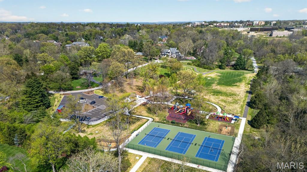 10600 Country View Drive