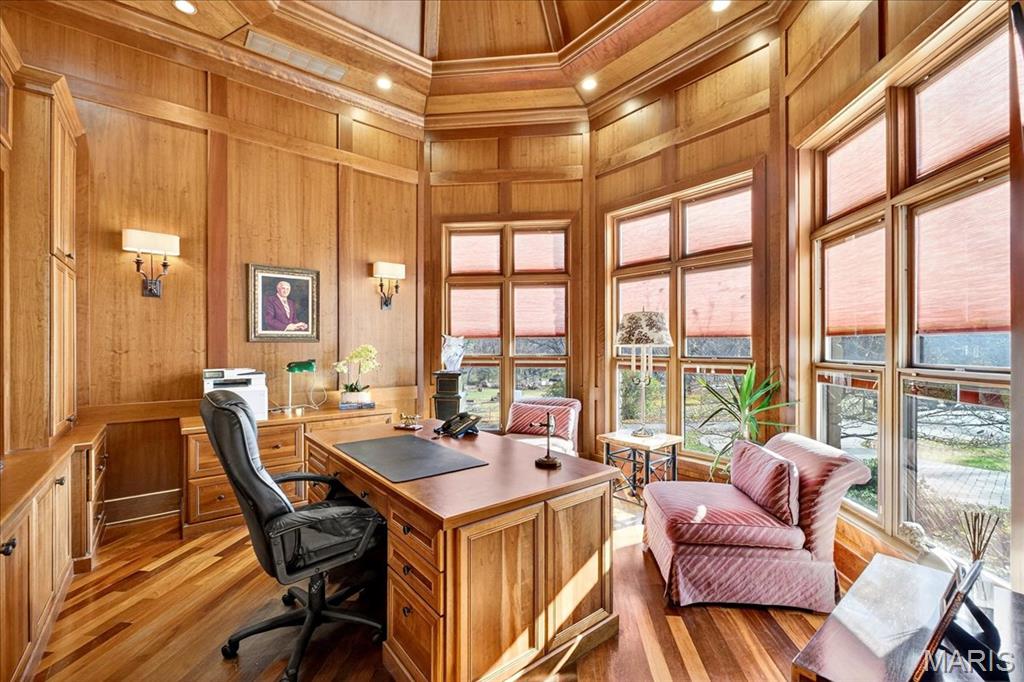 10600 Country View Drive