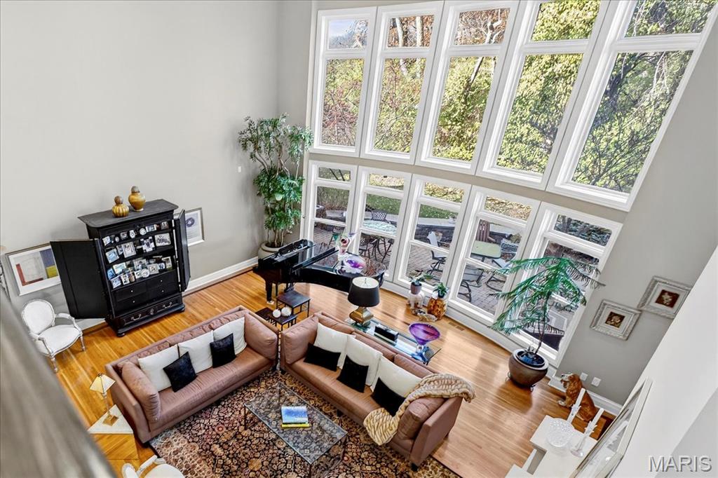 10600 Country View Drive