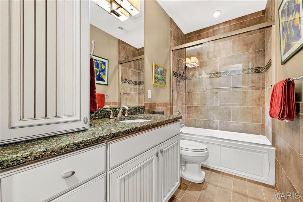 10600 Country View Drive