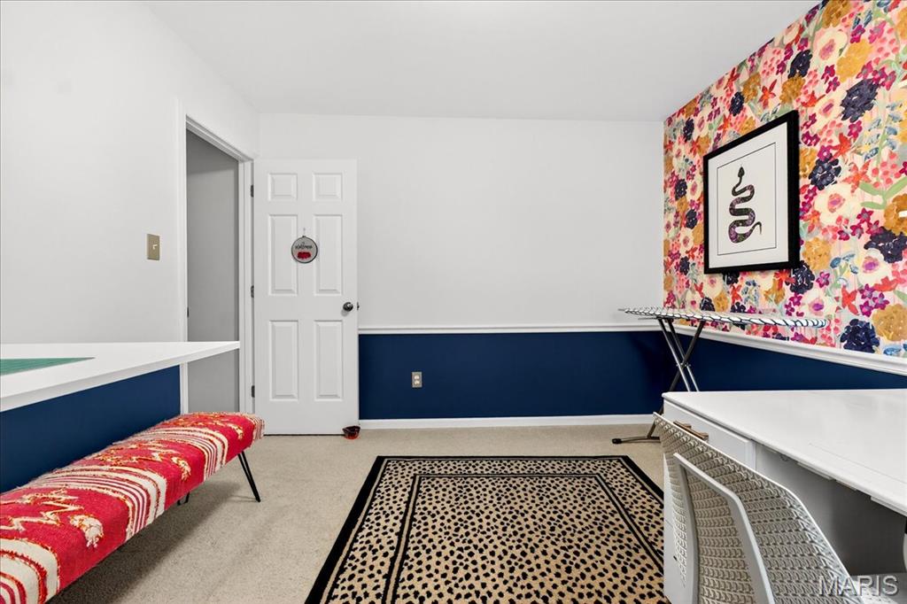 15966 Quiet Oak Road