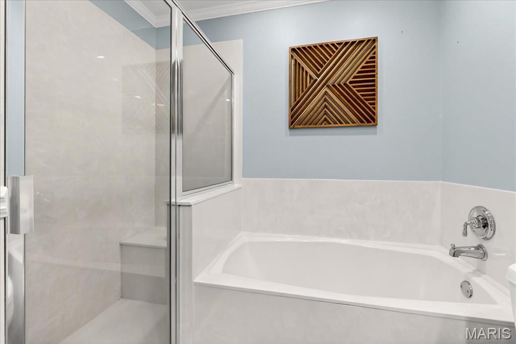 15966 Quiet Oak Road