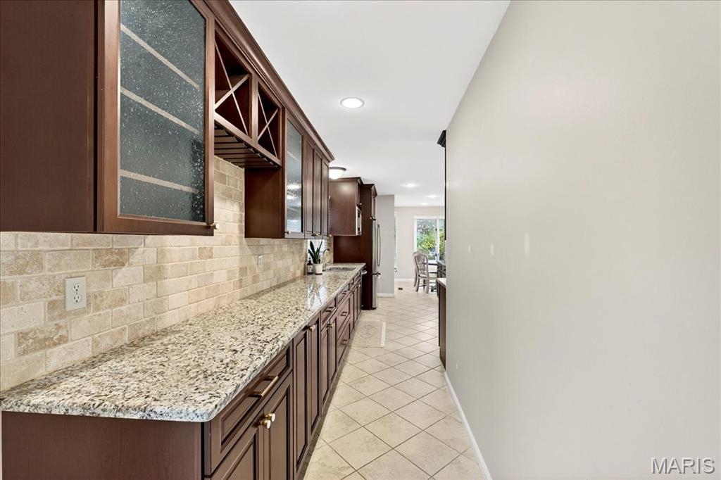 15966 Quiet Oak Road