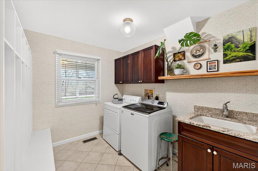 15966 Quiet Oak Road