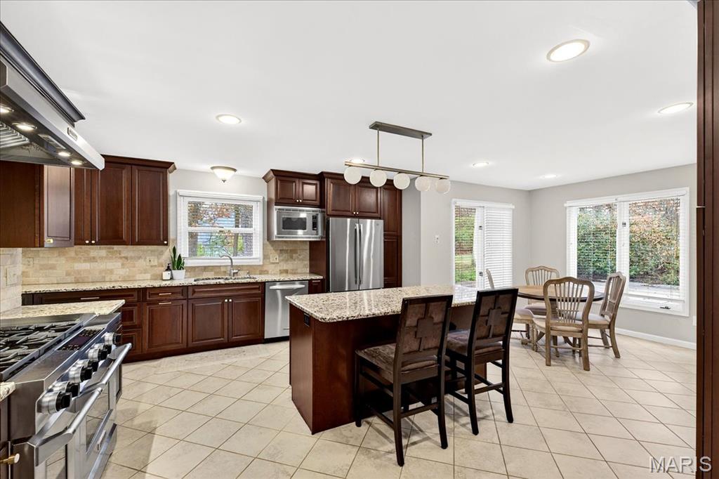 15966 Quiet Oak Road