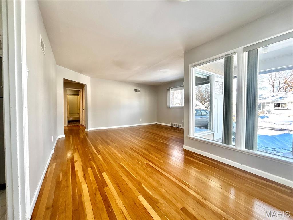 844 Queen Anne Place