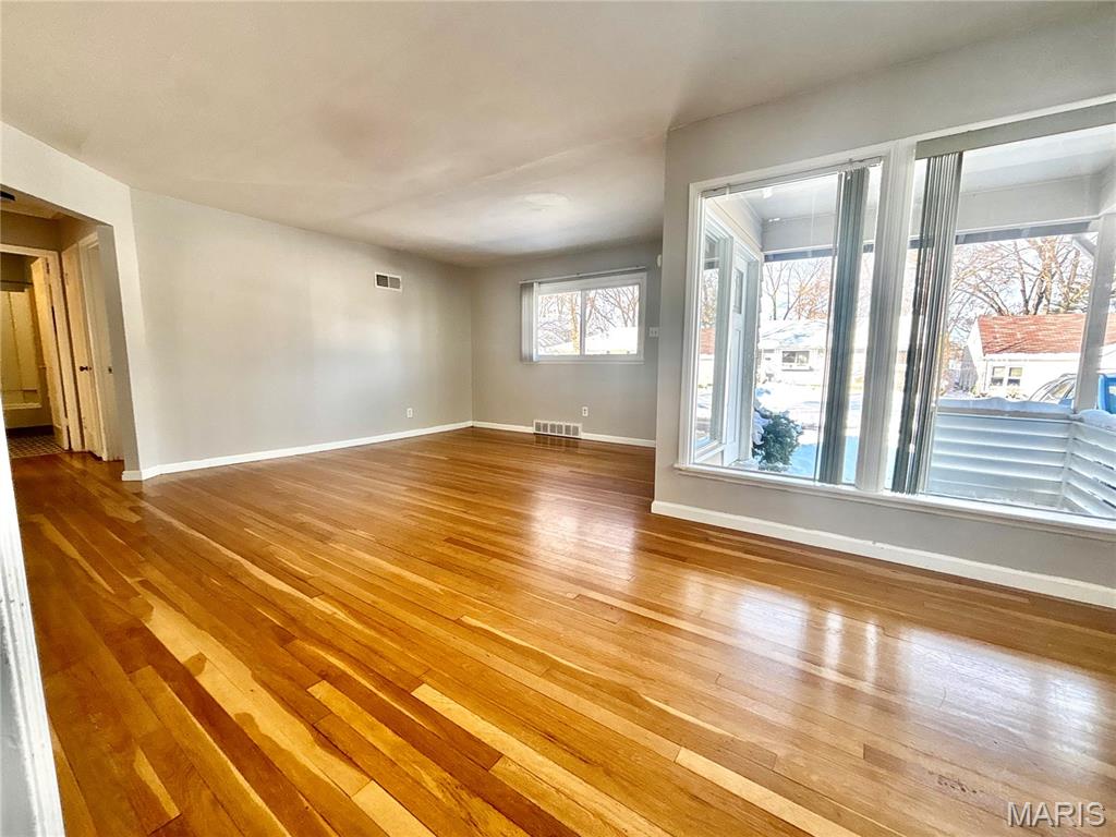 844 Queen Anne Place