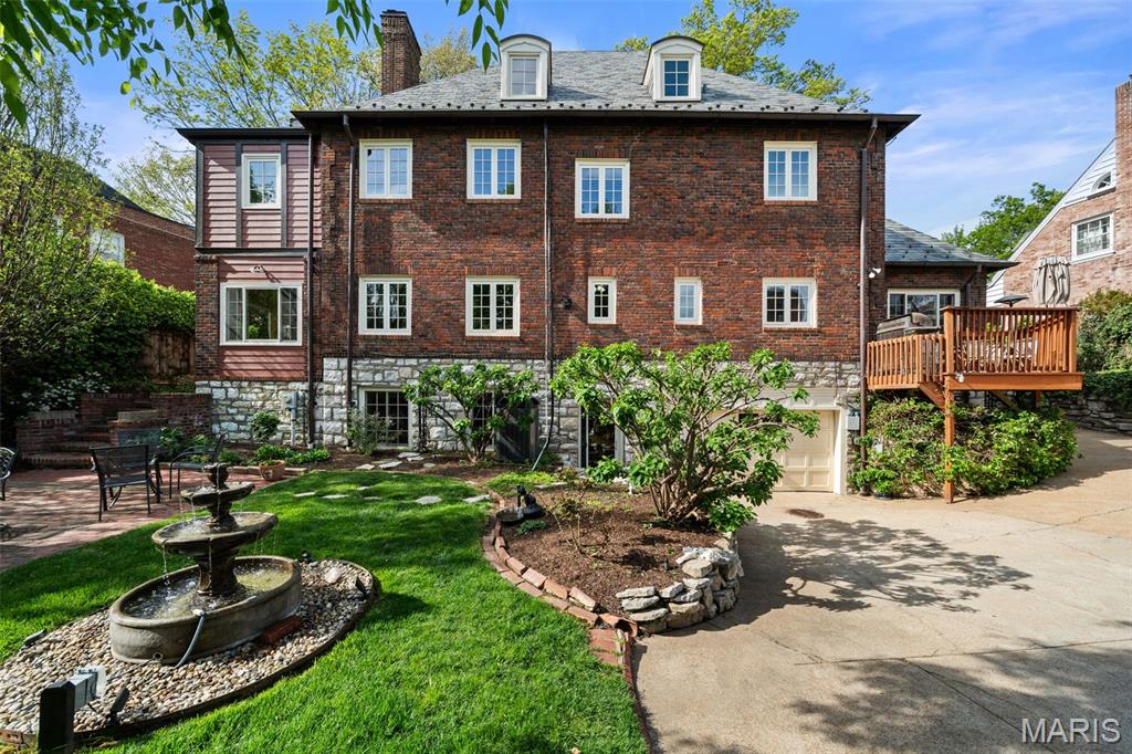 665 W Polo Drive