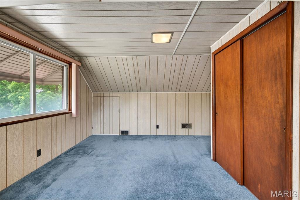 8735 Glenwood Drive