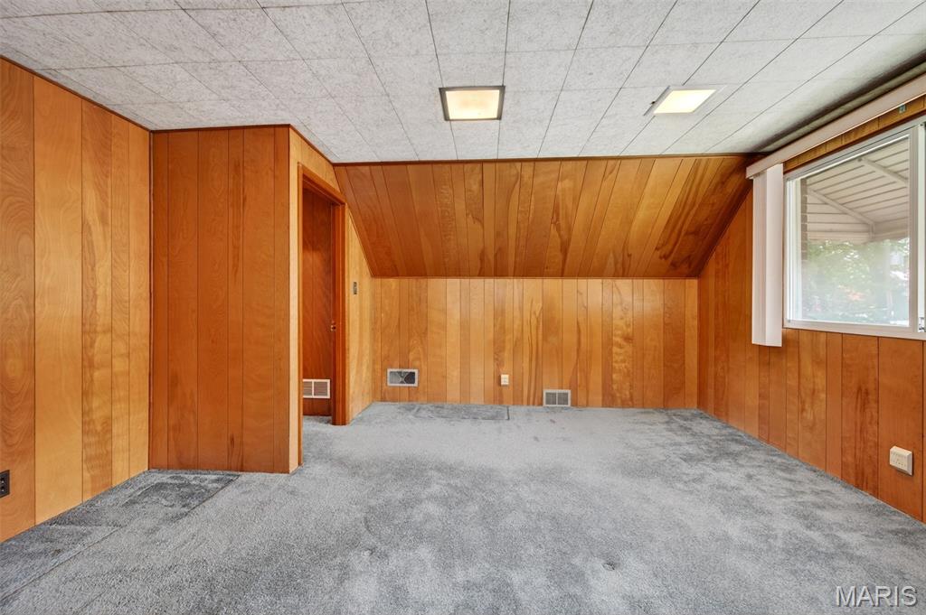 8735 Glenwood Drive