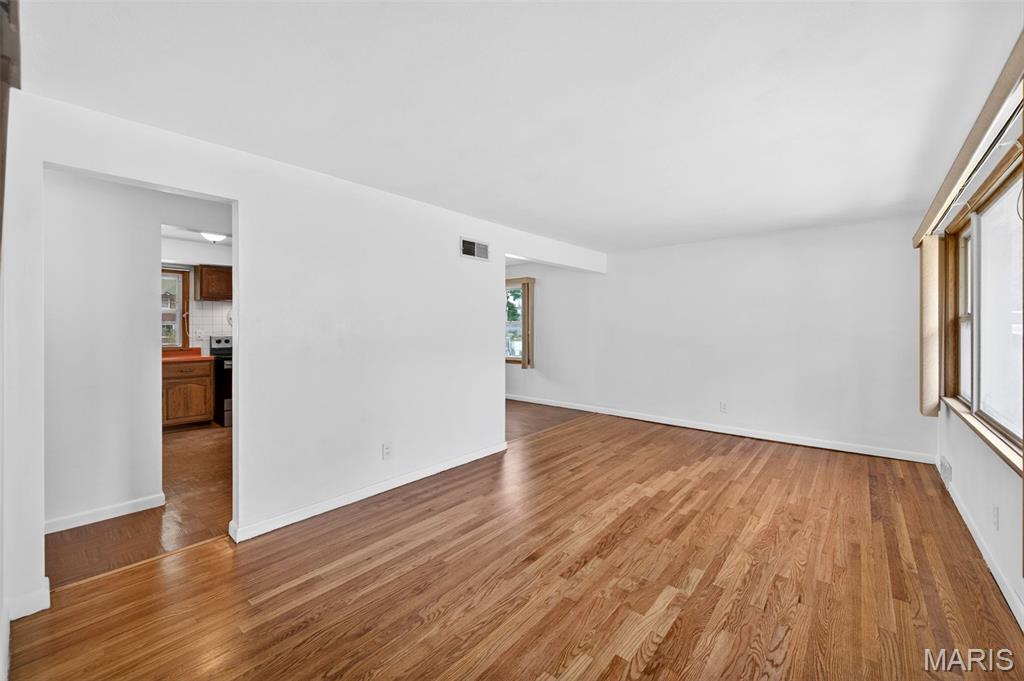 8735 Glenwood Drive