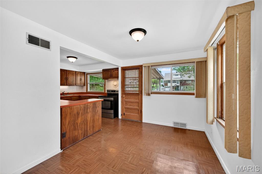 8735 Glenwood Drive