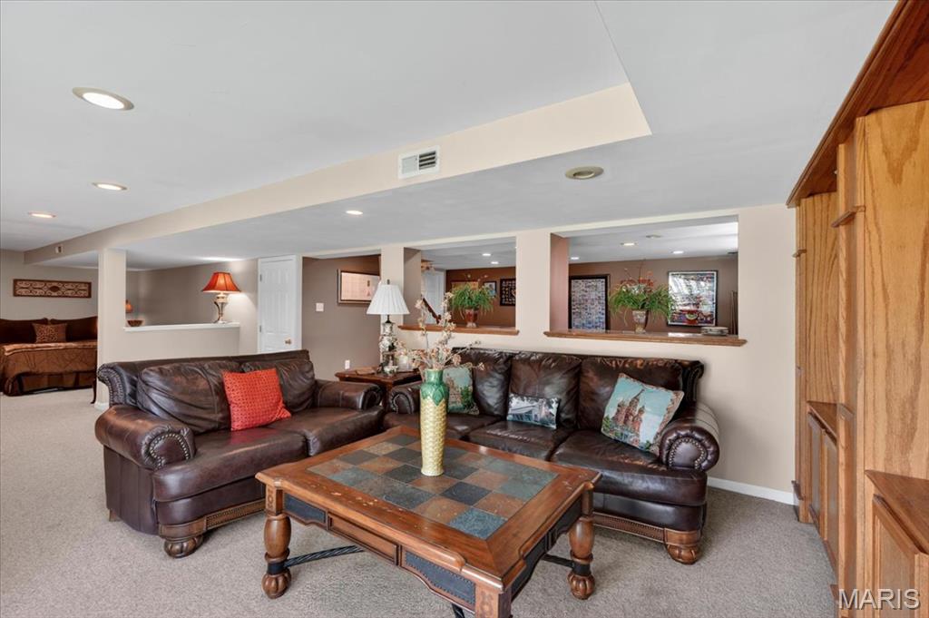 15327 Grantley Drive