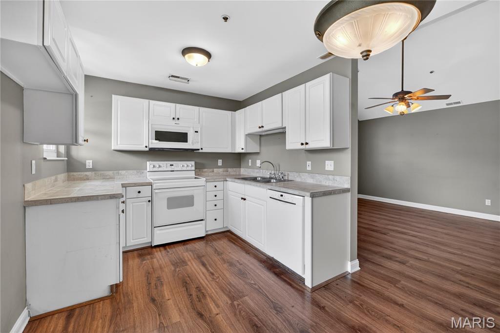 16560 Victoria Crossing Drive Unit: J
