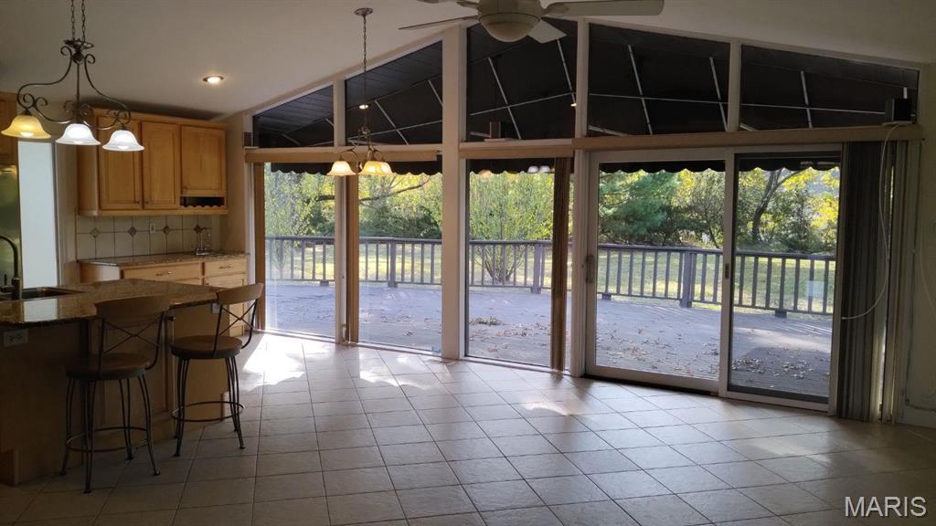 10621 Country View Drive
