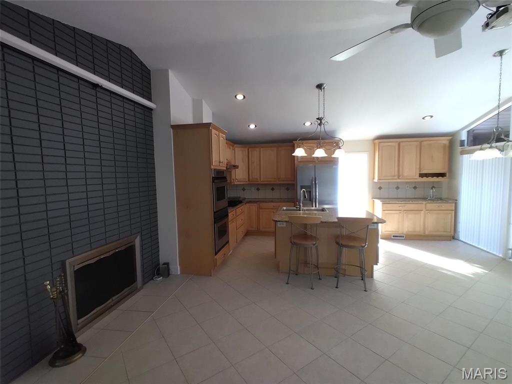 10621 Country View Drive