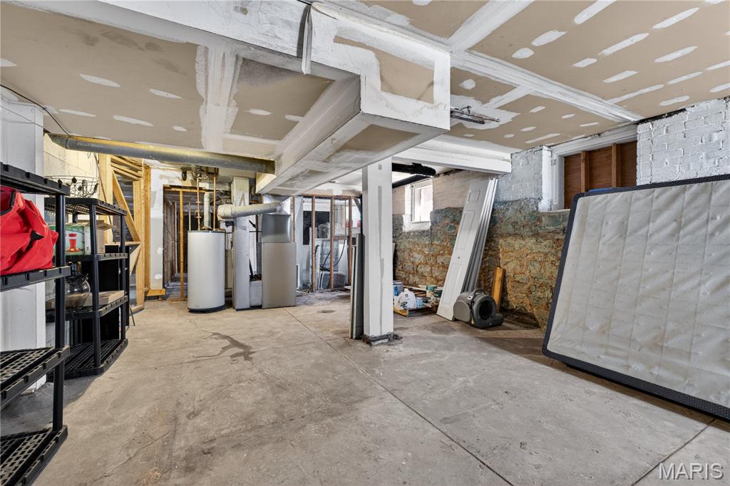 5572 Waterman Boulevard Unit: 1W
