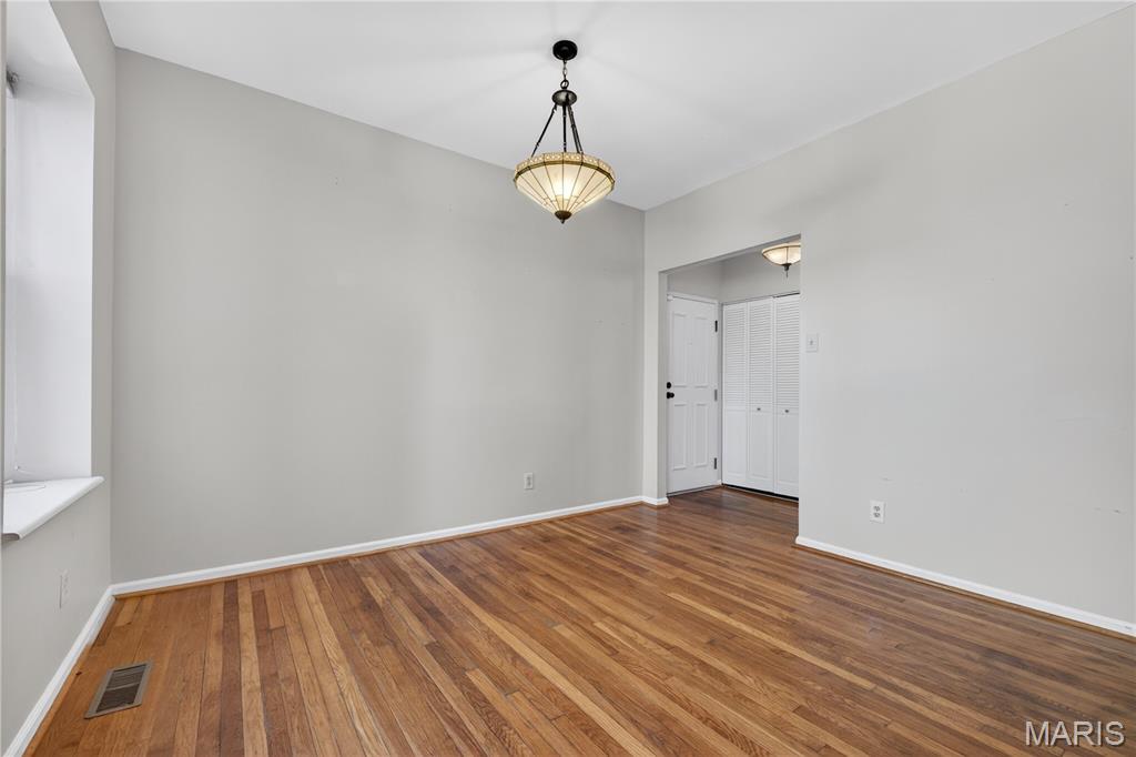 5572 Waterman Boulevard Unit: 1W
