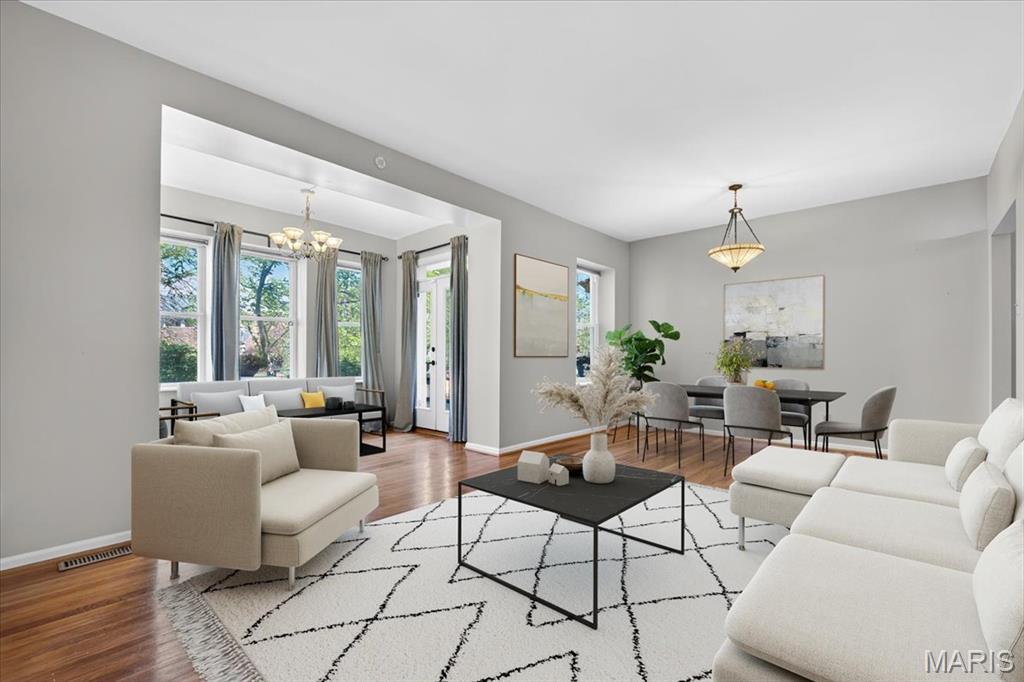 5572 Waterman Boulevard Unit: 1W