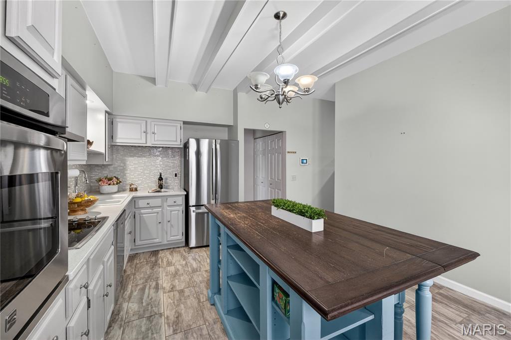 5572 Waterman Boulevard Unit: 1W