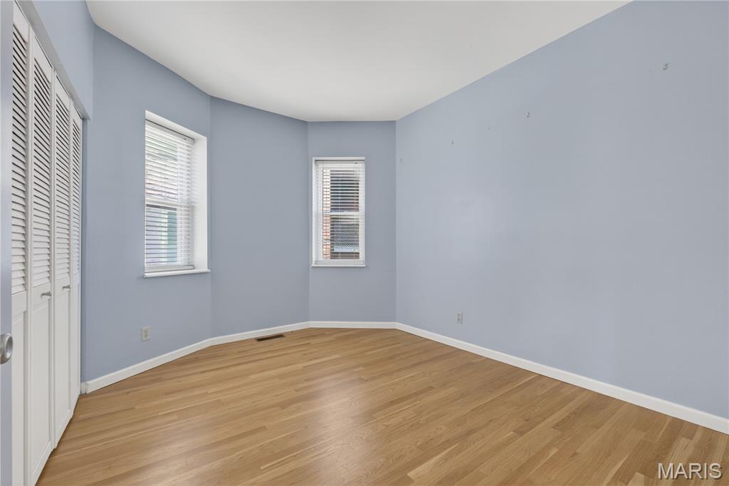 5572 Waterman Boulevard Unit: 1W