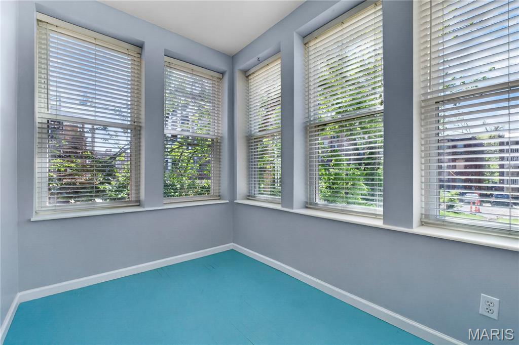 5572 Waterman Boulevard Unit: 1W
