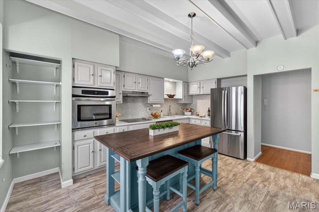 5572 Waterman Boulevard Unit: 1W