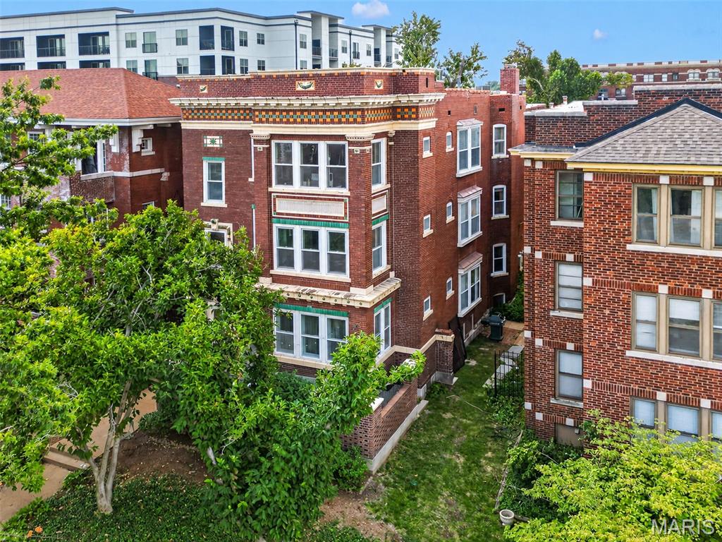 5572 Waterman Boulevard Unit: 1W