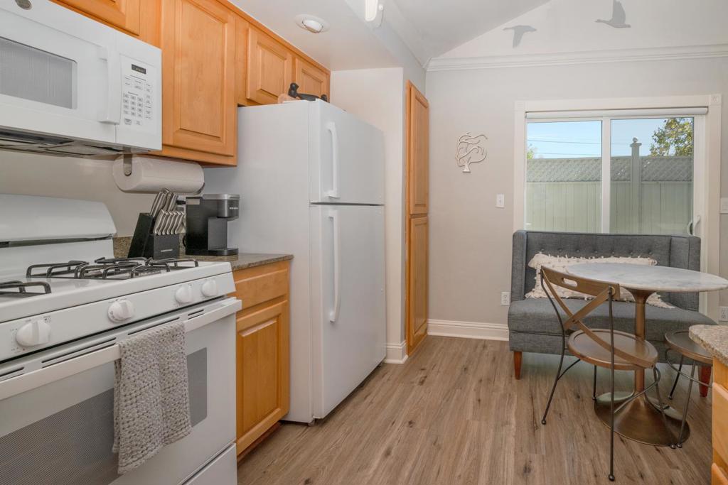 15571561 30th Avenue