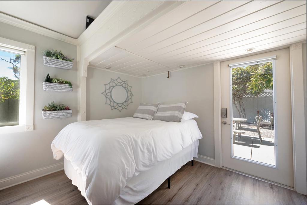 15571561 30th Avenue