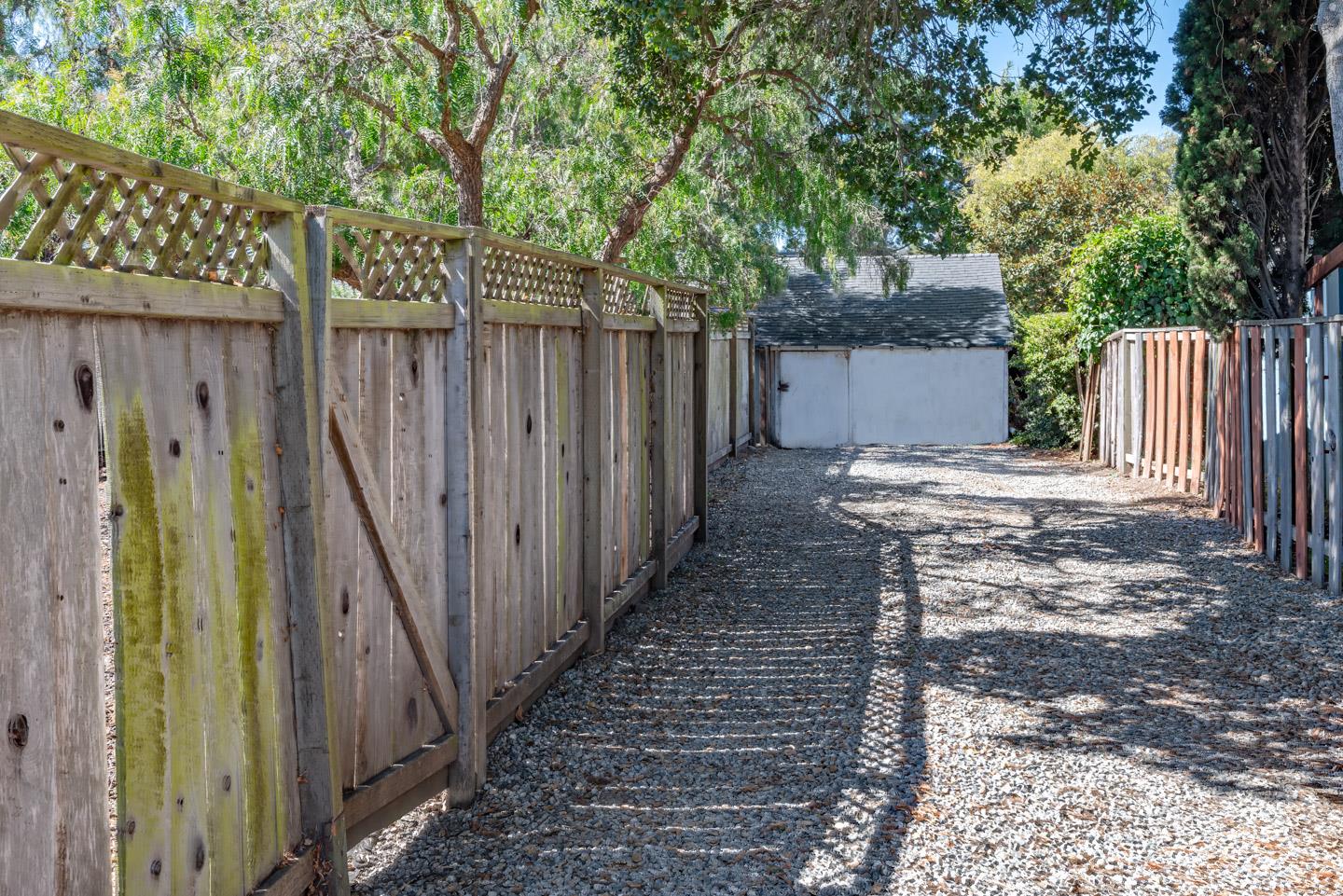 1557-1561 30th Avenue