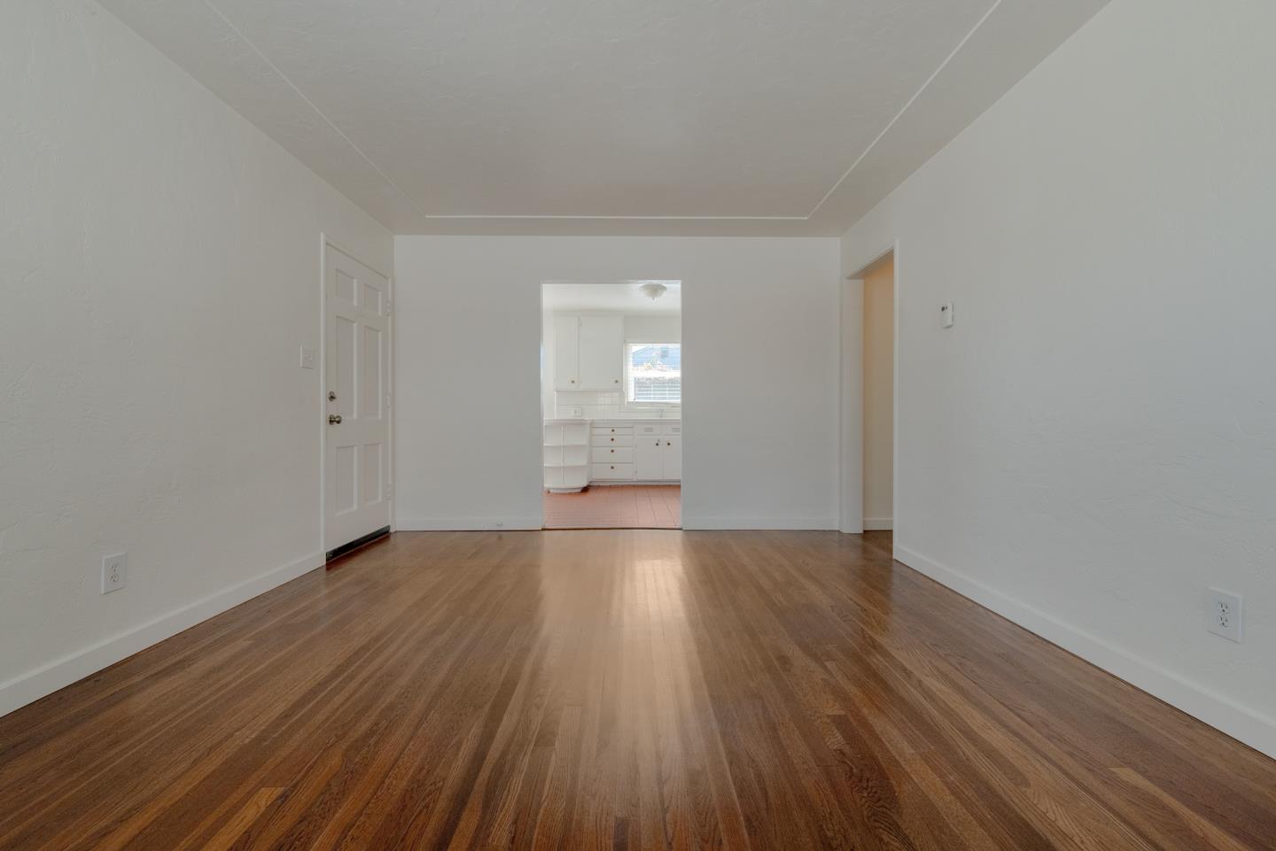 1557-1561 30th Avenue