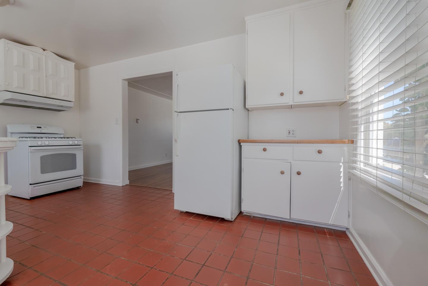 1557-1561 30th Avenue