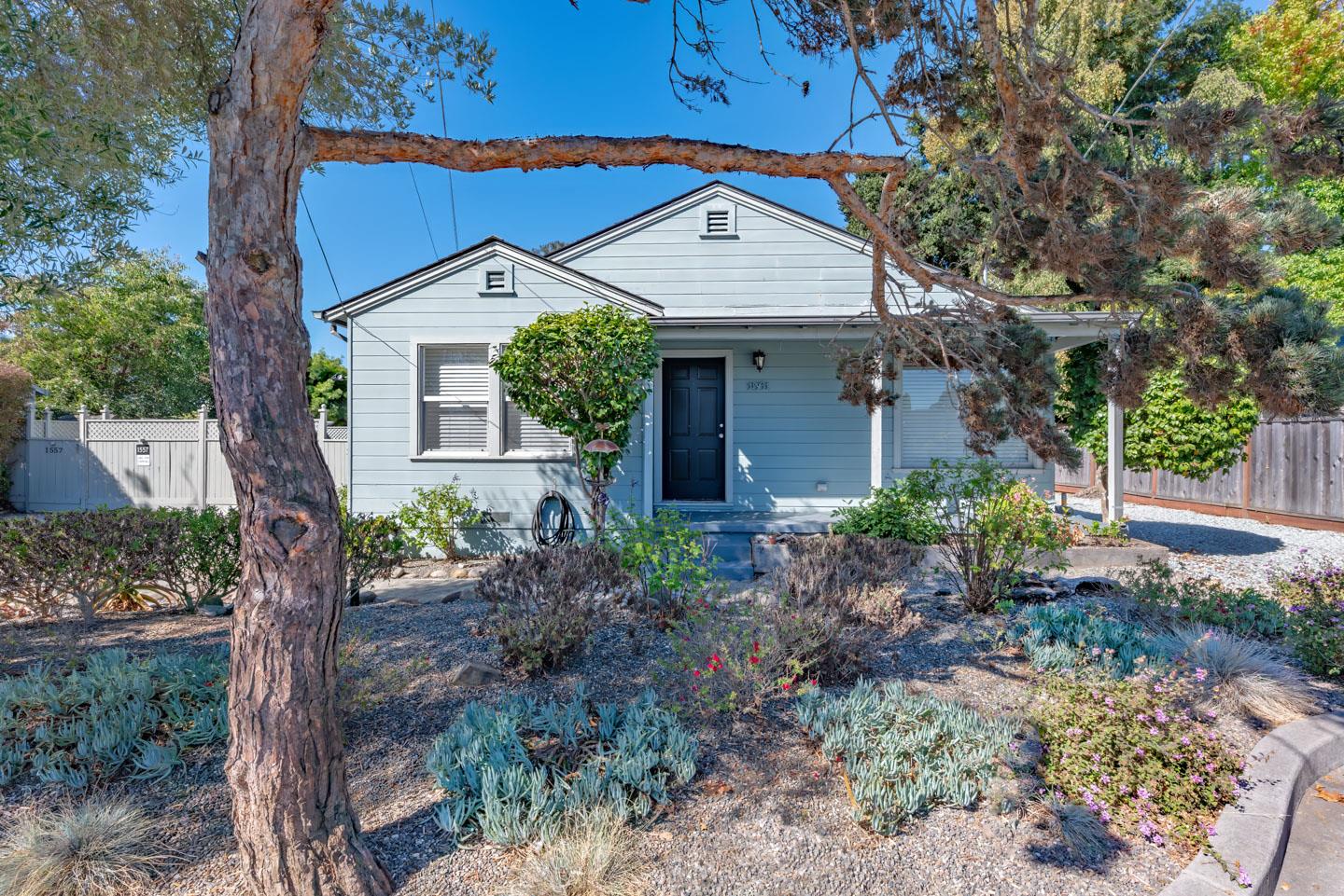 1557-1561 30th Avenue