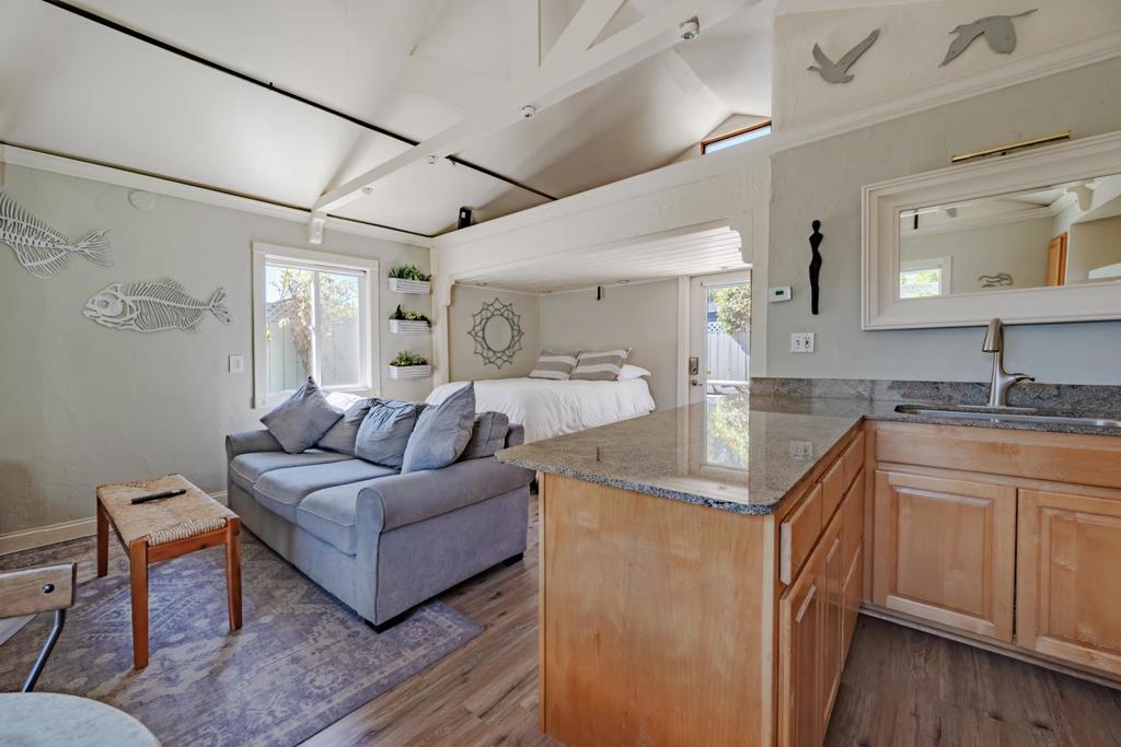 15571561 30th Avenue