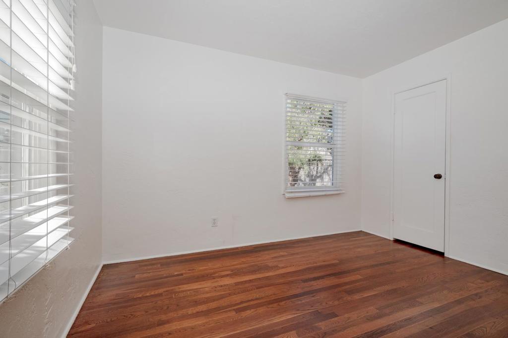 15571561 30th Avenue