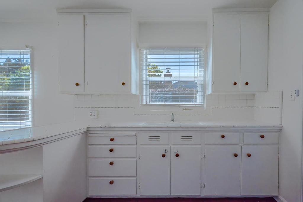 15571561 30th Avenue